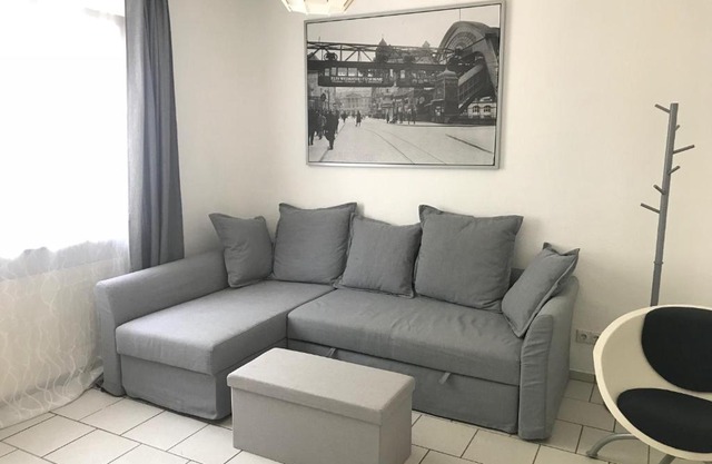 1 Zimmer Wohnung mit Küche und Bad in Wuppertal Ferienwohnung