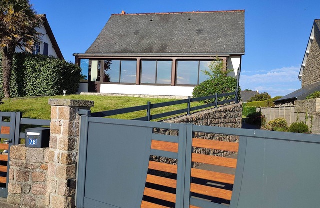 10 bed cottage