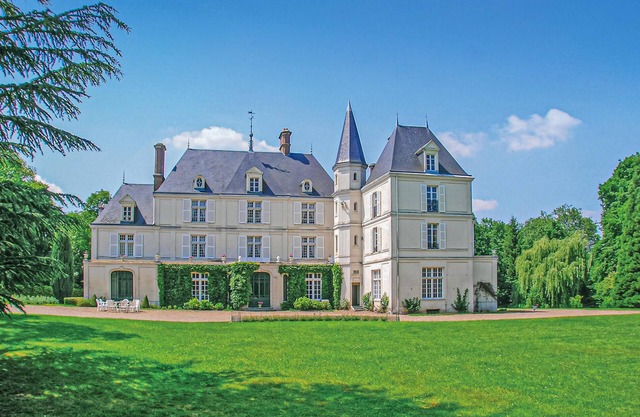 10 bedroom cozy home in Allonne