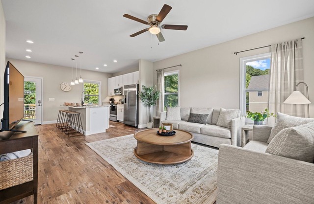 10 Min To Downtown Asheville! Pet Friendly!