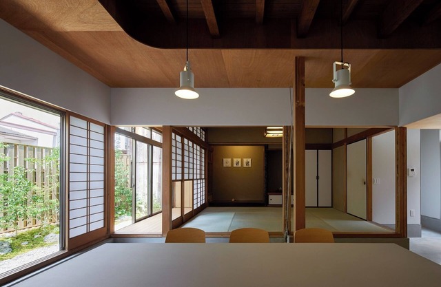 10 minutes walk from JR Otsu Station A spacious guesthouse where you can wake up to the sweet aroma/Otsu Shiga