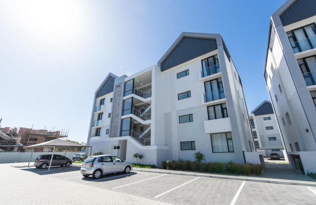 10 on Bellamare near the Beachfront