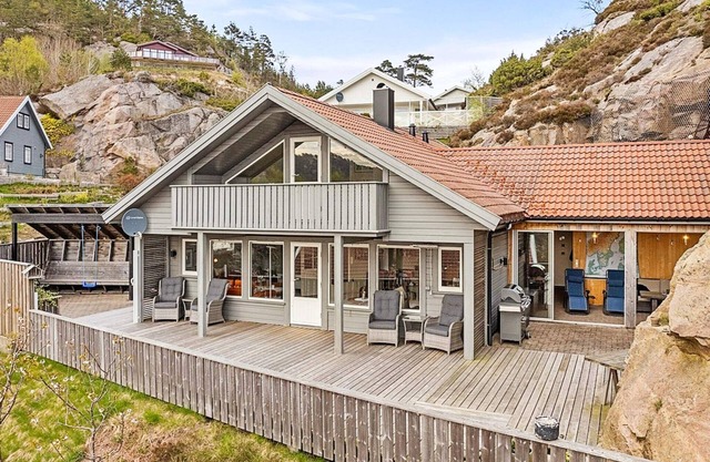 10 person holiday home in Lindesnes-By Traum
