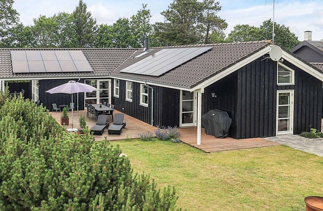 10 person holiday home in Hadsund