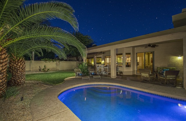 10⭐️ SCOTTSDALE OASIS- HEATED POOL, PALM TREES AND SUNSETS