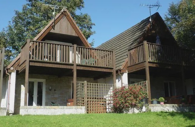 10 Valley View Lodge