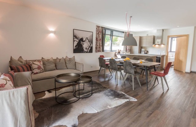 100 m² Apartment ∙ 3 bedrooms ∙ 6 guests
