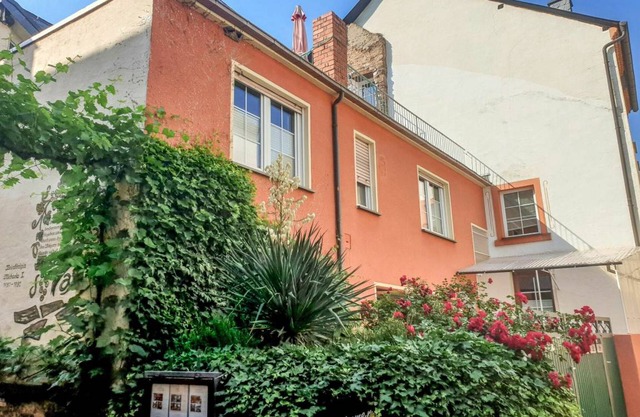 100 m² Apartment ∙ 3 bedrooms ∙ 5 guests