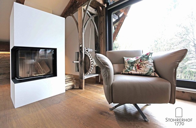 100 m² penthouse at Gut Stohrerhof on Lake Ammersee with private garden for 4 people
