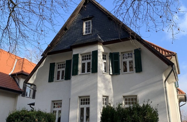 100 sqm apartment in historic villa Am HeiligenBrunnen