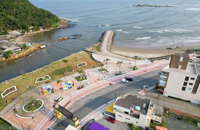 100m do Mar no Gravatá, 4km do Beto Carrero CB9062