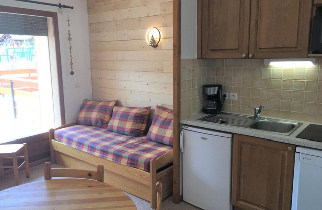 100m from resort center, Ground floor, terrace, tv, 28m², La Joue du Loup