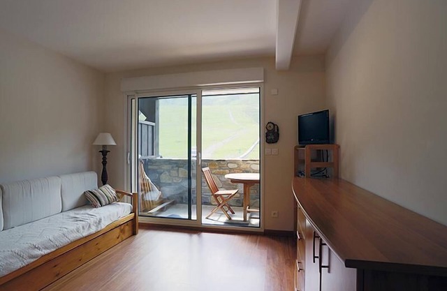 100m from resort center, 1st floor, parking, tv, ski locker, 49m², Peyragudes