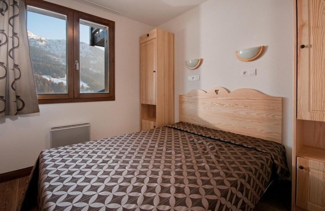 100m from shops, fitness, swimming pool, terrace, balcony, tv, 30m², Les Saisies