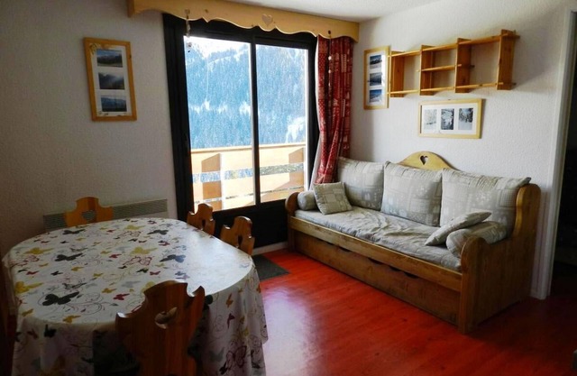 100m from ski slopes, parking, ski locker, 24m², Les 7 Laux