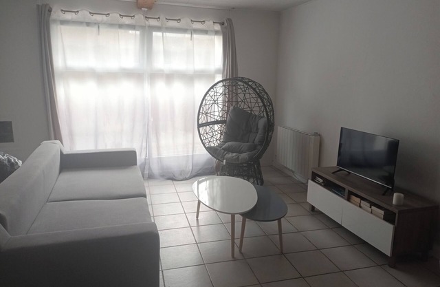 100m2 6-person apartment near the sea in the Breton marshes