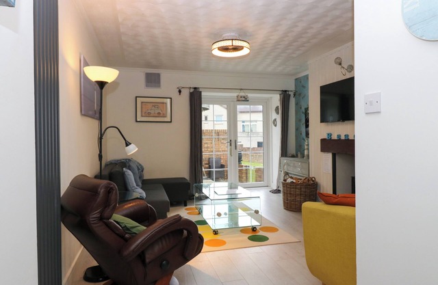101A PETTYCUR ROAD, pet friendly, country holiday cottage in Heacham
