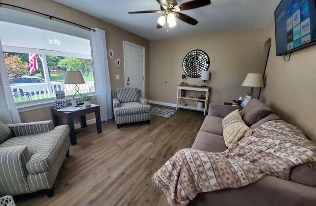 102 E home Ave. · ✪ Rodney's Cute and Charming Trenton home ✪