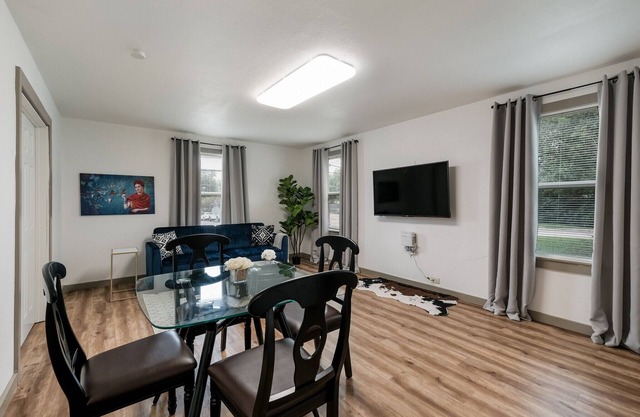 102MAB - 50% OFF Monthly rental : NEW Cozy 1BR Apt in SA
