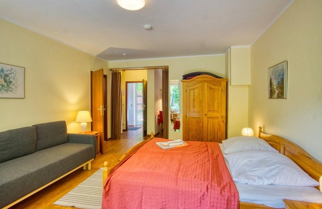 105 m² Apartment ∙ 3 bedrooms ∙ 6 guests