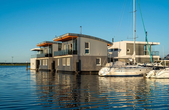 11. floating houses (105 m²) Annea with fireplace - Floating House Annea with fireplace