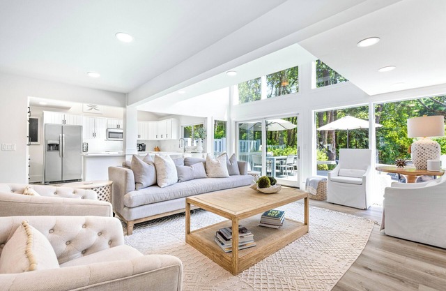 11 Gunnery Lane: BESTNEST by Beverly Serral Vacation Rental w/Private Pool