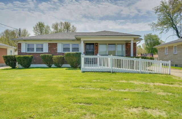 11 Mi to UofL & Norton Hospital: Louisville Home