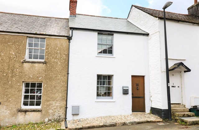 11 THE VILLAGE, family friendly, country holiday cottage in Yelverton