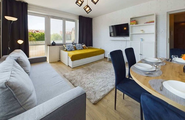 11 Walecznych Street | Spacious Apartment | 500 m from the Beach
