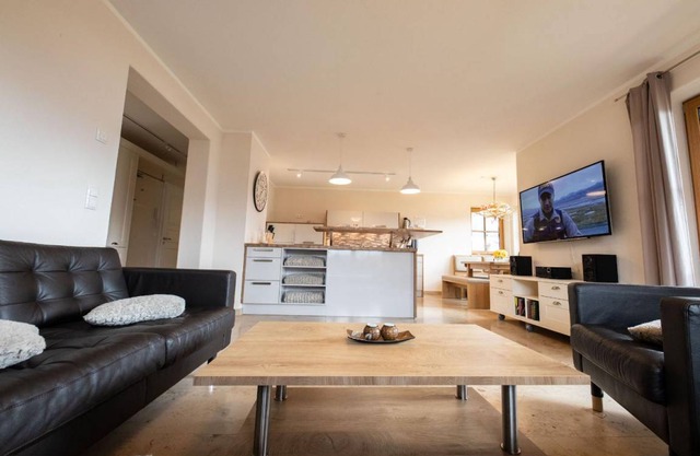 110 m² Apartment ∙ 3 bedrooms ∙ 6 guests