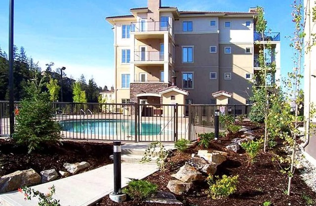 #1102 3 Bed 2 Ba Luxury Golf Course Condo