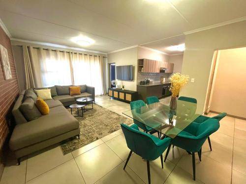 112 m² Apartment ∙ 3 bedrooms ∙ 6 guests