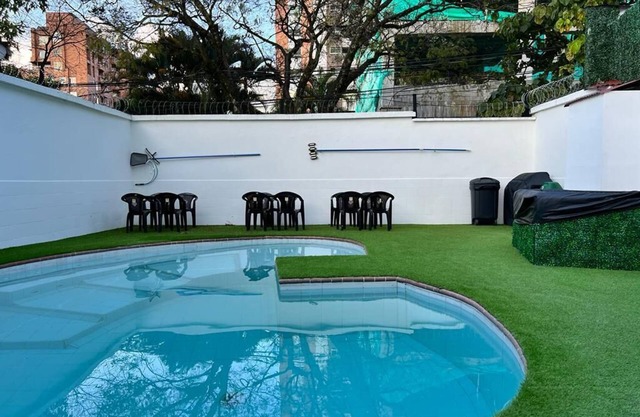 12 bedroom Villa (Heated pool) Bachelor Friendly, El poblado.
