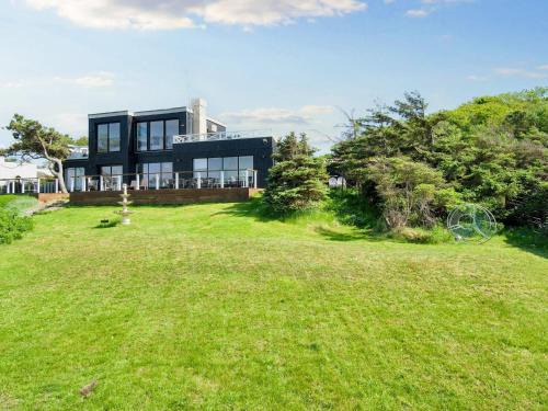 12 person holiday home in Græsted-By Traum