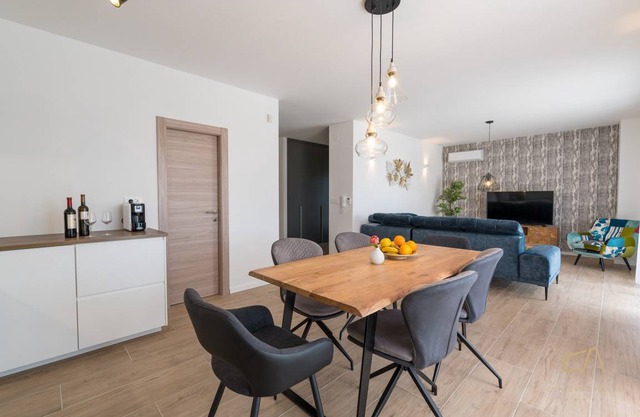 120 m² Apartment ∙ 3 bedrooms ∙ 6 guests
