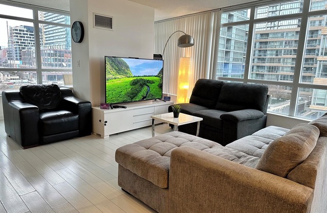 1200+sqft Luxury Corner Suite