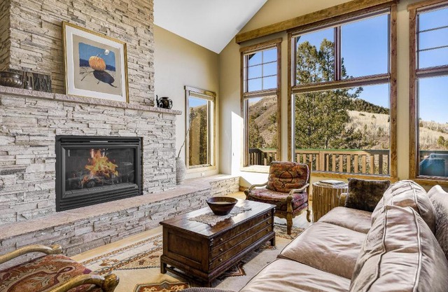 1203 Eagle Drive