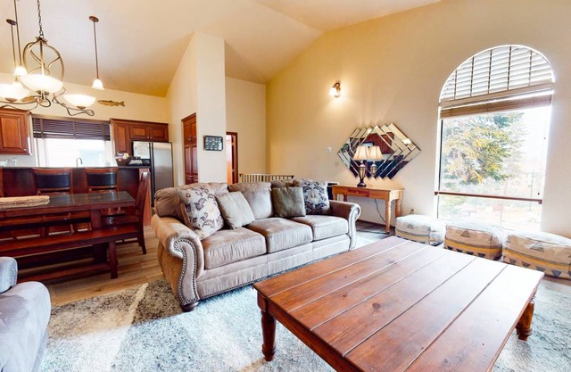 121 m² Condo ∙ 2 bedrooms ∙ 6 guests