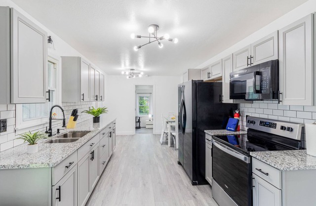 12Guest/Families/Newly renovated
