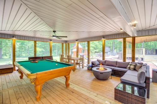 13 Mi to Guntersville Lake Henagar Gem with Hot Tub