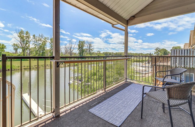 13 Mi to Port Clinton: Lake Erie Getaway w/Dock