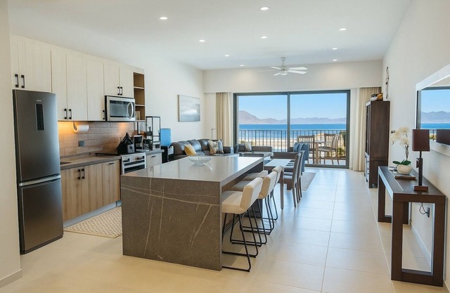 1306 2BR/2.5BA Oceanfront Loreto @ Danzante Bay
