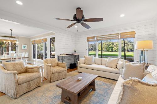 1309 Fairway Oaks Villa by Akers Ellis Rentals