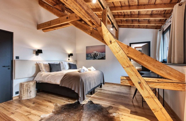 14 bed chalet with Jacuzzi & Sauna