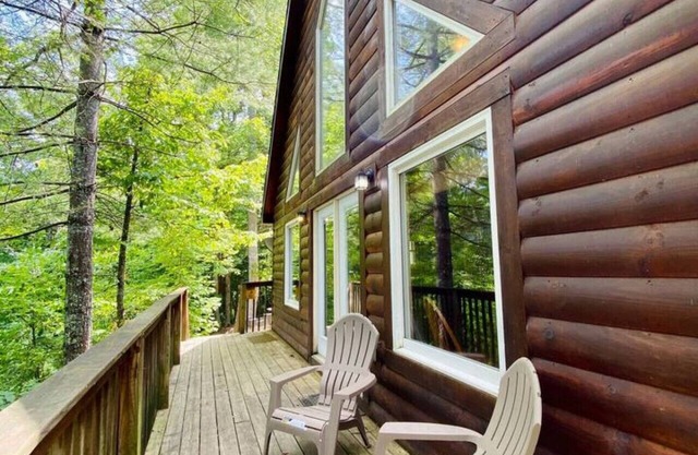 14 Guest, 7 Bed, 4 BR, Lakefront Cabin w/Hot Tub