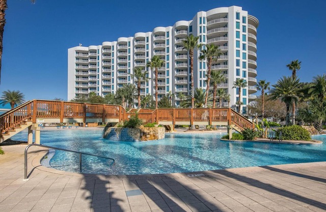 1411 | Walk to Morgans! Tropical Pools & Amenities Galore!