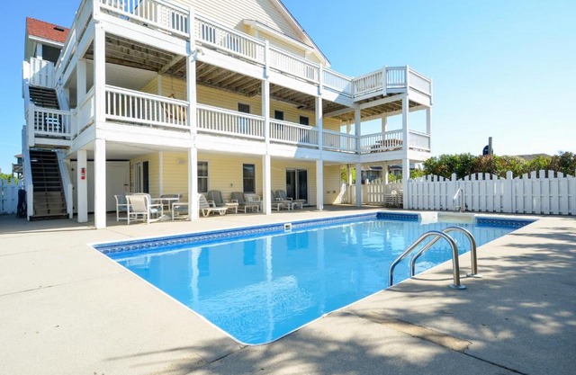 1427 - Infinit Shores by Resort Realty