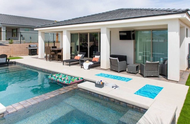 1436 Manassas Michele · NEW Grill & Chill by J and Amy BL991760