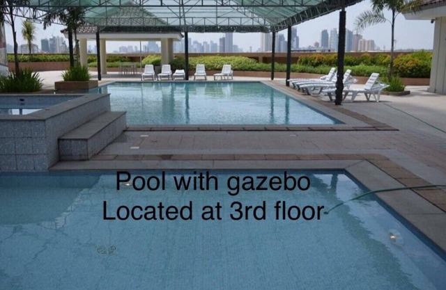 14F Convenient and Cozy Condo Unit