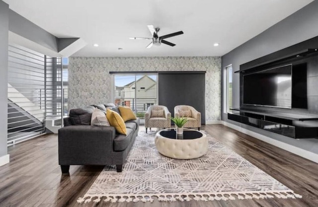 15 Min From Downtown Spacious Luxury Home